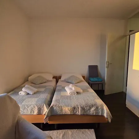 Ljubica For 2 Persons 150m From The Apartament