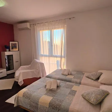 Ljubica For 2 Persons 150m From The Apartament *