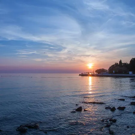 Ljubica For 2 Persons 150m From The * Poreč